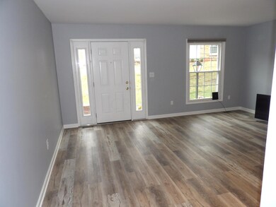 610 Dlyn St unit 12, Columbus, OH 43228 - photo 3