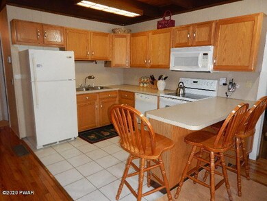 125 Buckboard Ln, Hawley, PA 18428 - photo 4