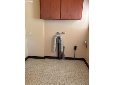 3405 SE 69th Ave, Portland, OR 97206 - photo 7