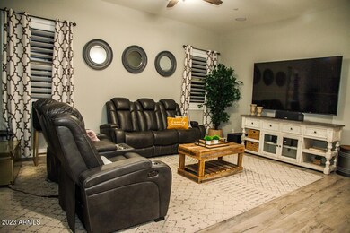 FamilyRoom-1