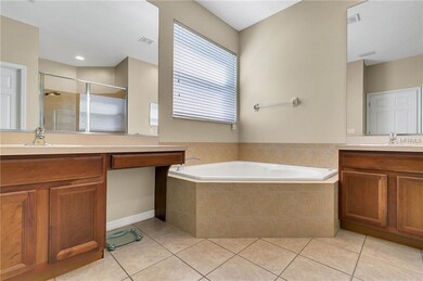 Separate Sinks & Soaking Tub