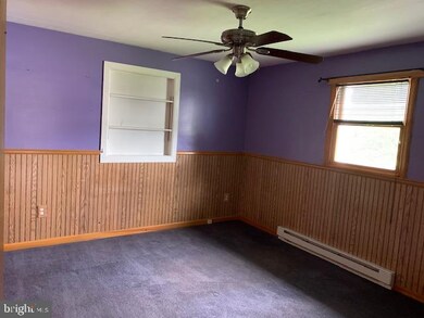 4356 Naylor Ln, Whitehall, PA 18052 - photo 7