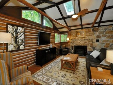 RARE DOGWOOD FLOORS Living Rm