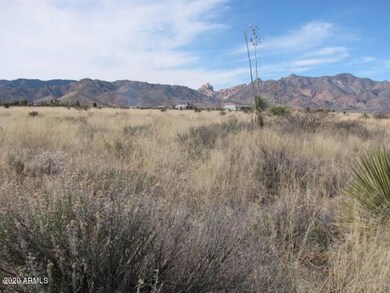 .83ACRE on Justin & Willcox (1)