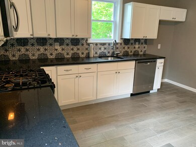 34 Rutledge Ave, Ewing, NJ 08618 - photo 4