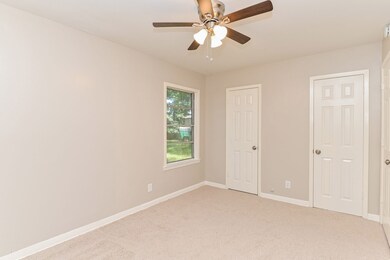 10539 Hollyglen Dr, Houston, TX 77016 - photo 6