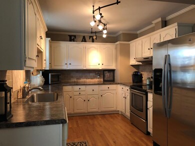 2122 Victory Dr, Cedar Falls, IA 50613 - photo 7