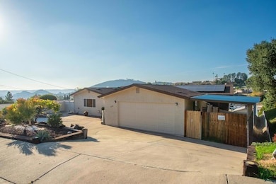 8366 Sunview Dr, El Cajon, CA 92021 - photo 5