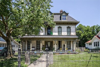 522 W Maple Ave, Independence, MO 64050 - photo 2