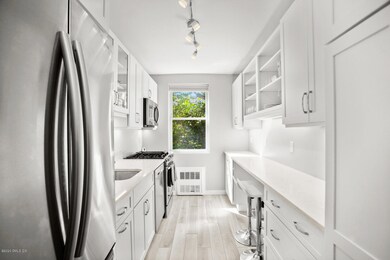 3 Putnam Hill Rd Unit 1J-large-015-015-0