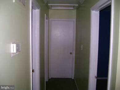 13107 Parkland Dr, Rockville, MD 20853 - photo 4