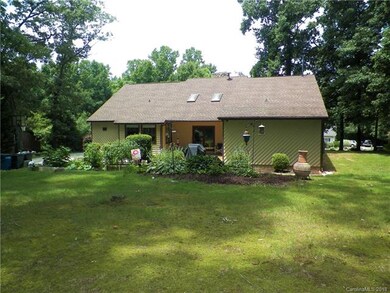 160 Eastwood Dr, Statesville, NC 28625 - photo 3