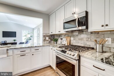 9228 Brian Dr, Vienna, VA 22180 - photo 3