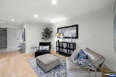 827 Alden Rd, Paramus, NJ 07652 - photo 7