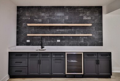 194 N Myrtle Ave, Elmhurst, IL 60126 - photo 5