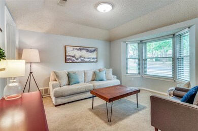 504 Stonehenge Dr, Hurst, TX 76054 - photo 6