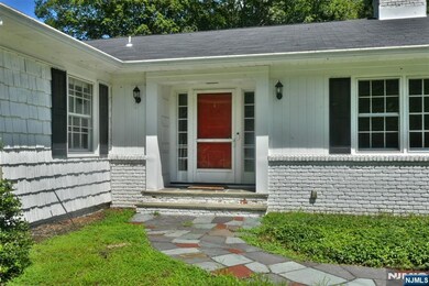 47 Twin Brooks Rd, Saddle River, NJ 07458 - photo 3