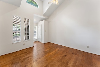 Sky high ceilings with lots of natural light