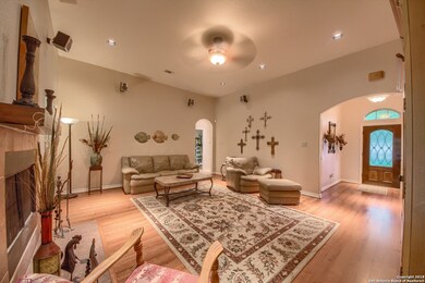 15364 Flying Cir, Helotes, TX 78023 - photo 6