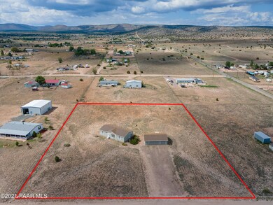 70 W Lunar Way, Paulden, AZ 86334 - photo 2