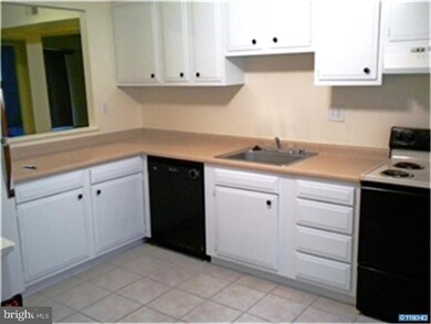 1211 Chelmsford Cir unit 1211, Newark, DE 19713 - photo 2