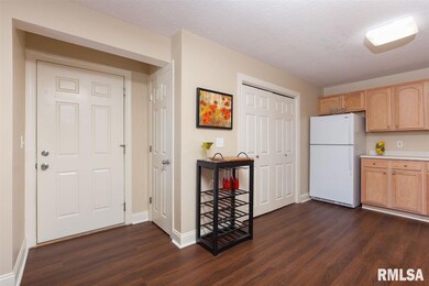 2413 W 54th St unit 1, Davenport, IA 52806 - photo 6