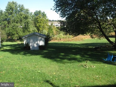 434 Macoby St, Pennsburg, PA 18073 - photo 4