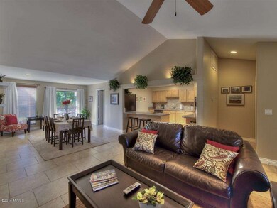 006_Living & Dining Room