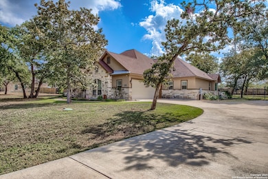 144 Woodlands Dr, La Vernia, TX 78121 - photo 2