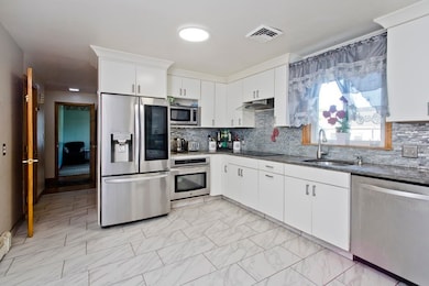 14 Burke Ave, West Springfield, MA 01089 - photo 5