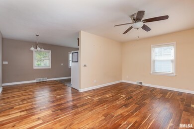 2811 Washington St, Davenport, IA 52804 - photo 5