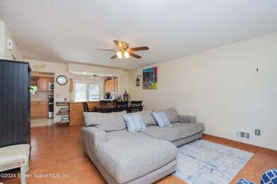 52 Cypress Loop, Staten Island, NY 10309 - photo 2
