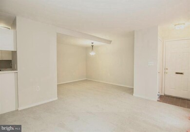7 W Lee St, Baltimore, MD 21201 - photo 4