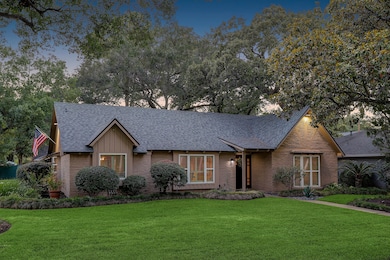 5003 Leafy Hollow Ct, Houston, TX 77018 - photo 2