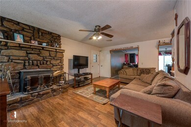 49 Little Dr, Bella Vista, AR 72715 - photo 2