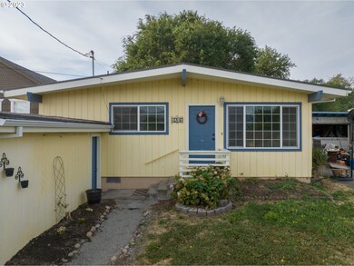 1216 E 10th St, the Dalles, OR 97058 - photo 4
