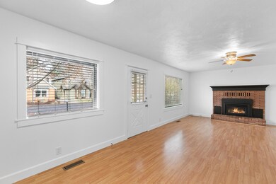 2020_11_14_445_ne_emerson_ave-20