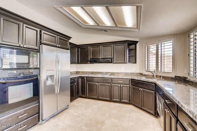 6957 W Kimberly Way Glendale-small-004-9