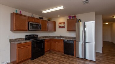 2825 NE 6th Ave, Cape Coral, FL 33909 - photo 6