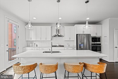 8423 Reformatory Way, Lorton, VA 22079 - photo 4