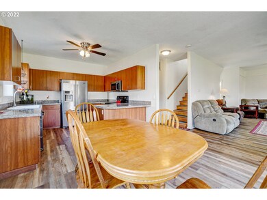 818 S Bridge St, Sheridan, OR 97378 - photo 6