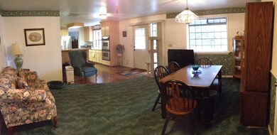 Family room 2