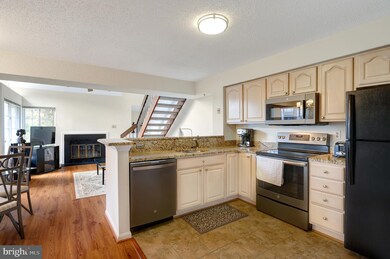 14109 William St unit B, Laurel, MD 20707 - photo 4