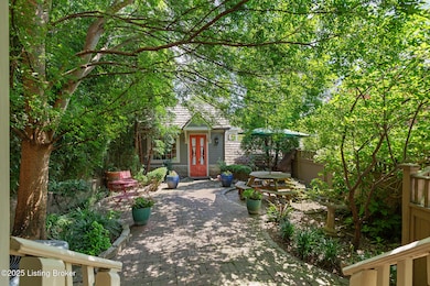 Private Patio/Cottage