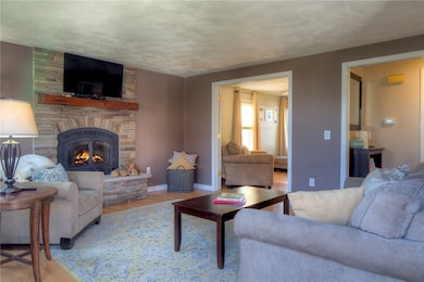 13 Cedar Dr, Bristol, RI 02809 - photo 2