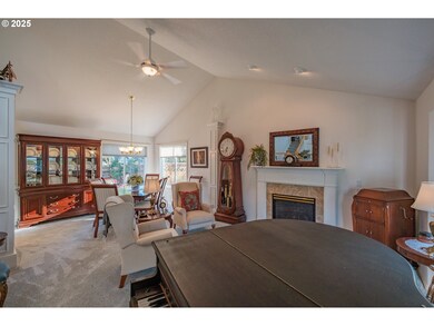 2750 Holiday Ln, Newberg, OR 97132 - photo 7