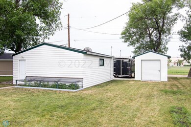 Garage & Shed