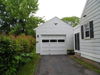 One car garage has had recent updates