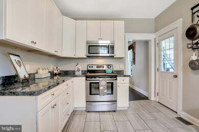 470 N Massanutten St, Strasburg, VA 22657 - photo 7