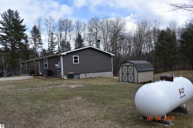 4273 Chaplow Ln, West Branch, MI 48661 - photo 5